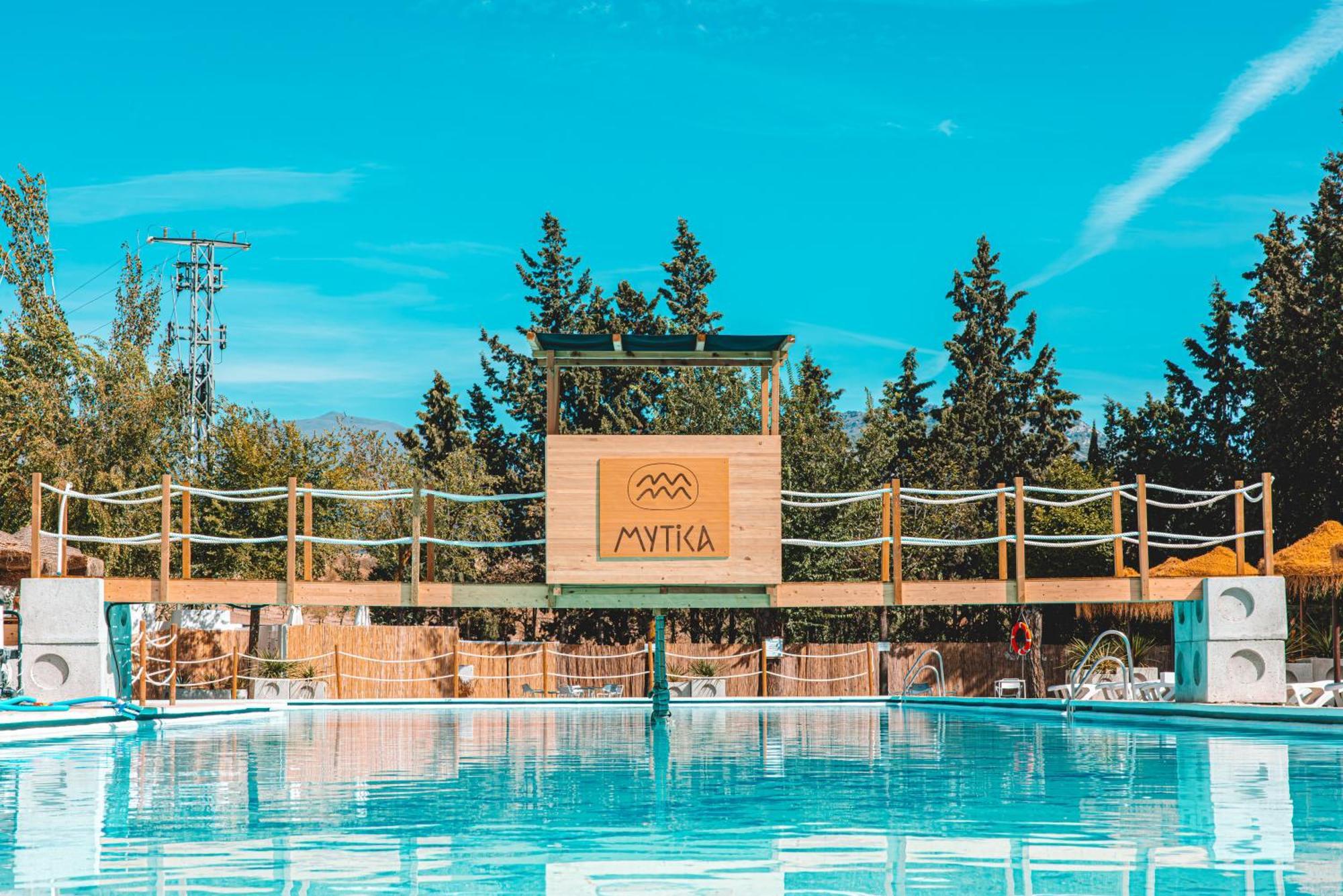 Camping & Bungalows Suspiro Del Moro Otura Bagian luar foto