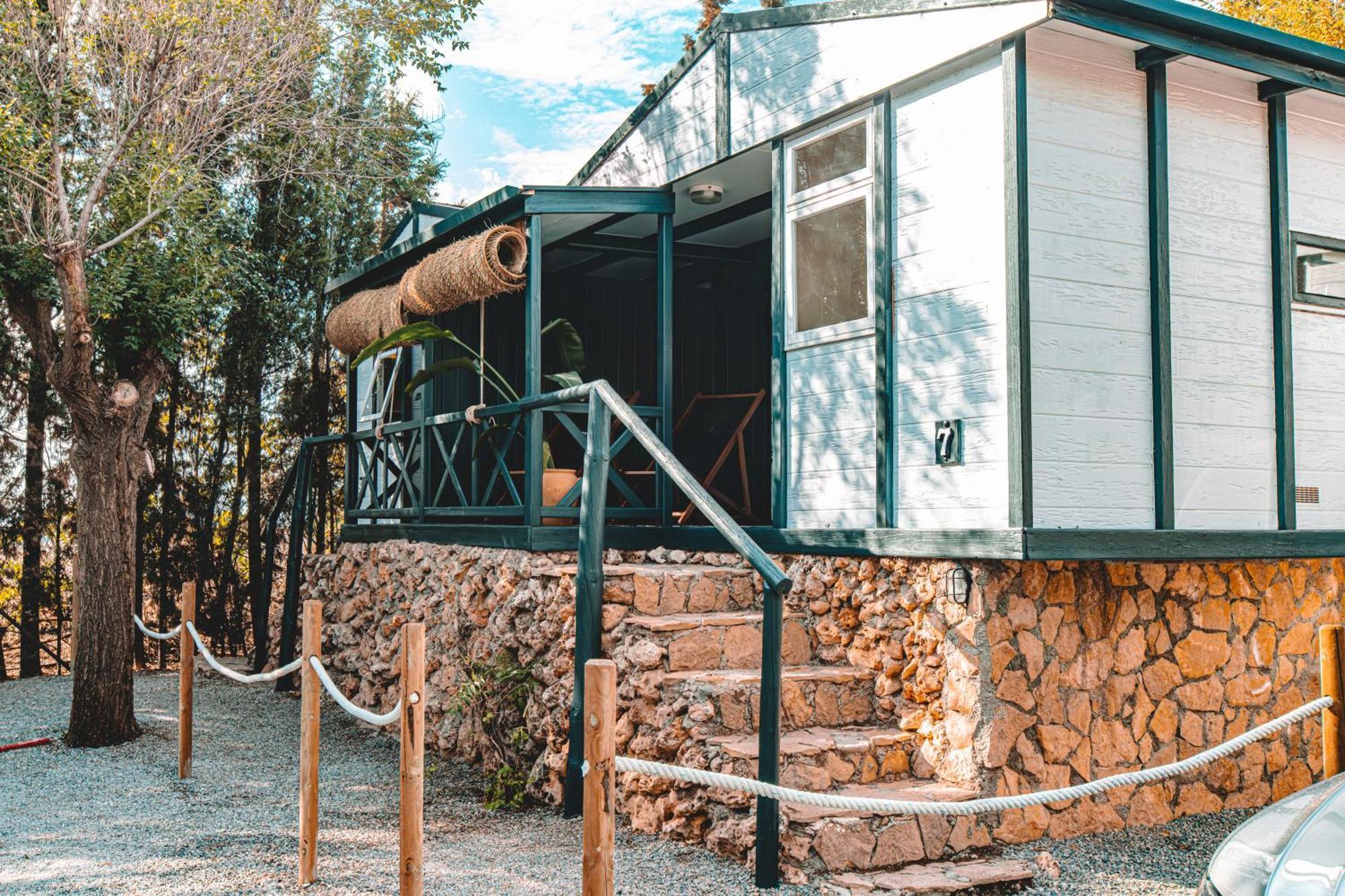 Camping & Bungalows Suspiro Del Moro Otura Bagian luar foto