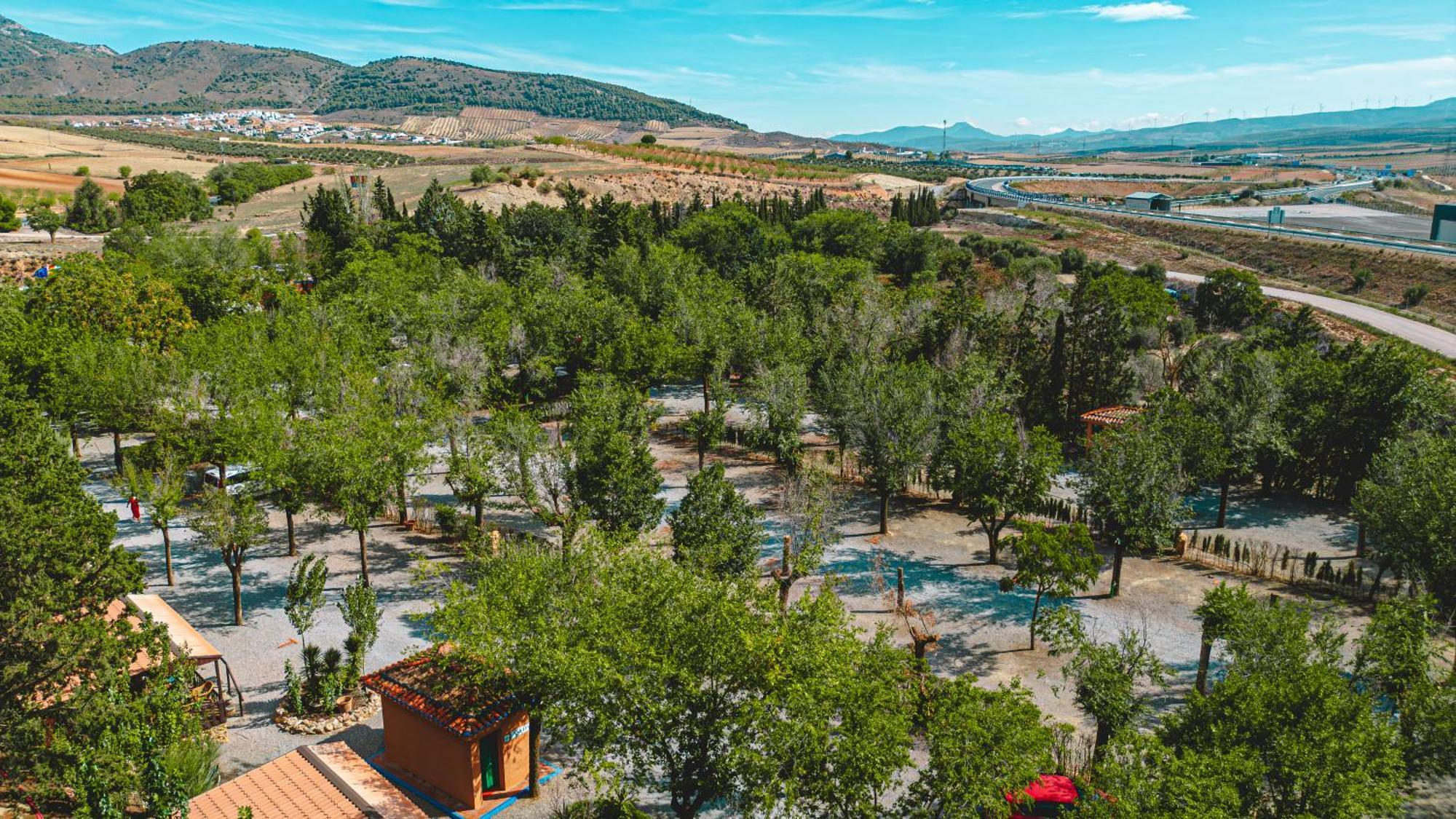 Camping & Bungalows Suspiro Del Moro Otura Bagian luar foto